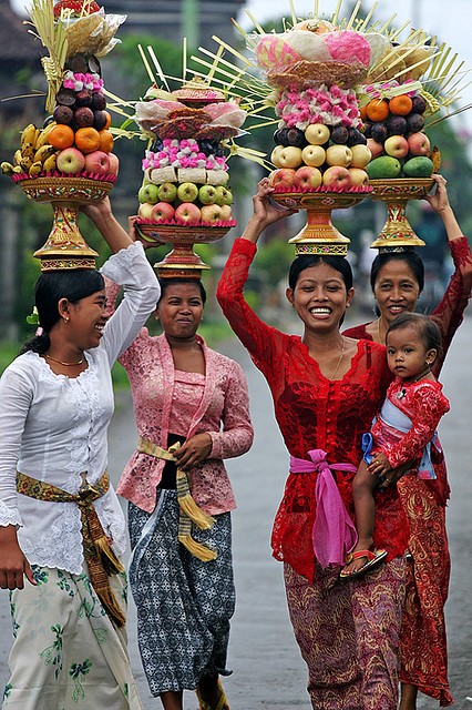 Photo:  Balinese ladies 